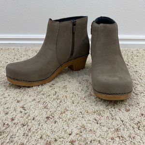 Dansko Maria Milled Nubuck size 39